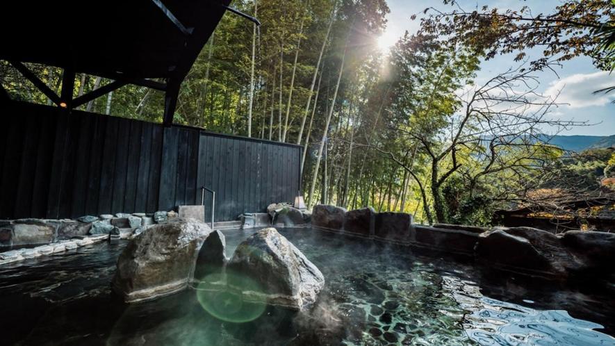 源泉掛け流しの宿albergo湯楽 Yugawara Exterior foto